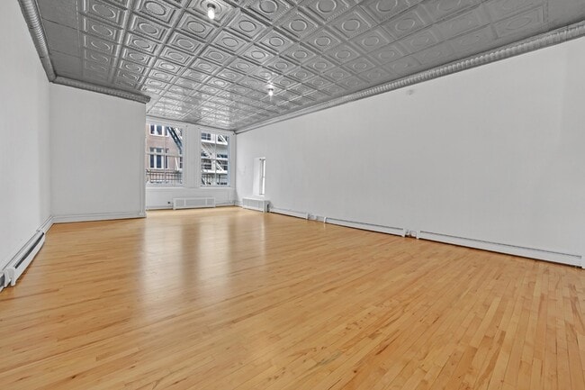 Building Photo - 78 Grand St