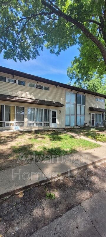 Building Photo - 936 N 71 St