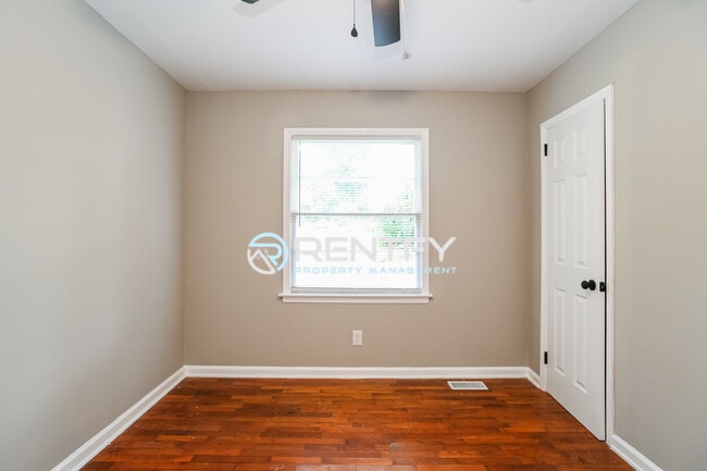 Building Photo - 2731 Bradford St