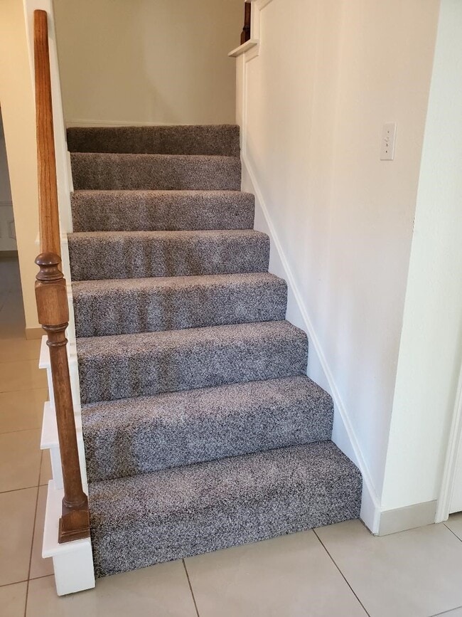 Building Photo - 7211 N Hearthstone Green Dr