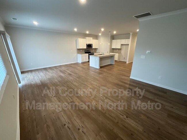 Building Photo - 191 Sweet Briar Wy