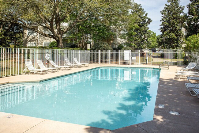 Building Photo - 1501 Partin Dr N