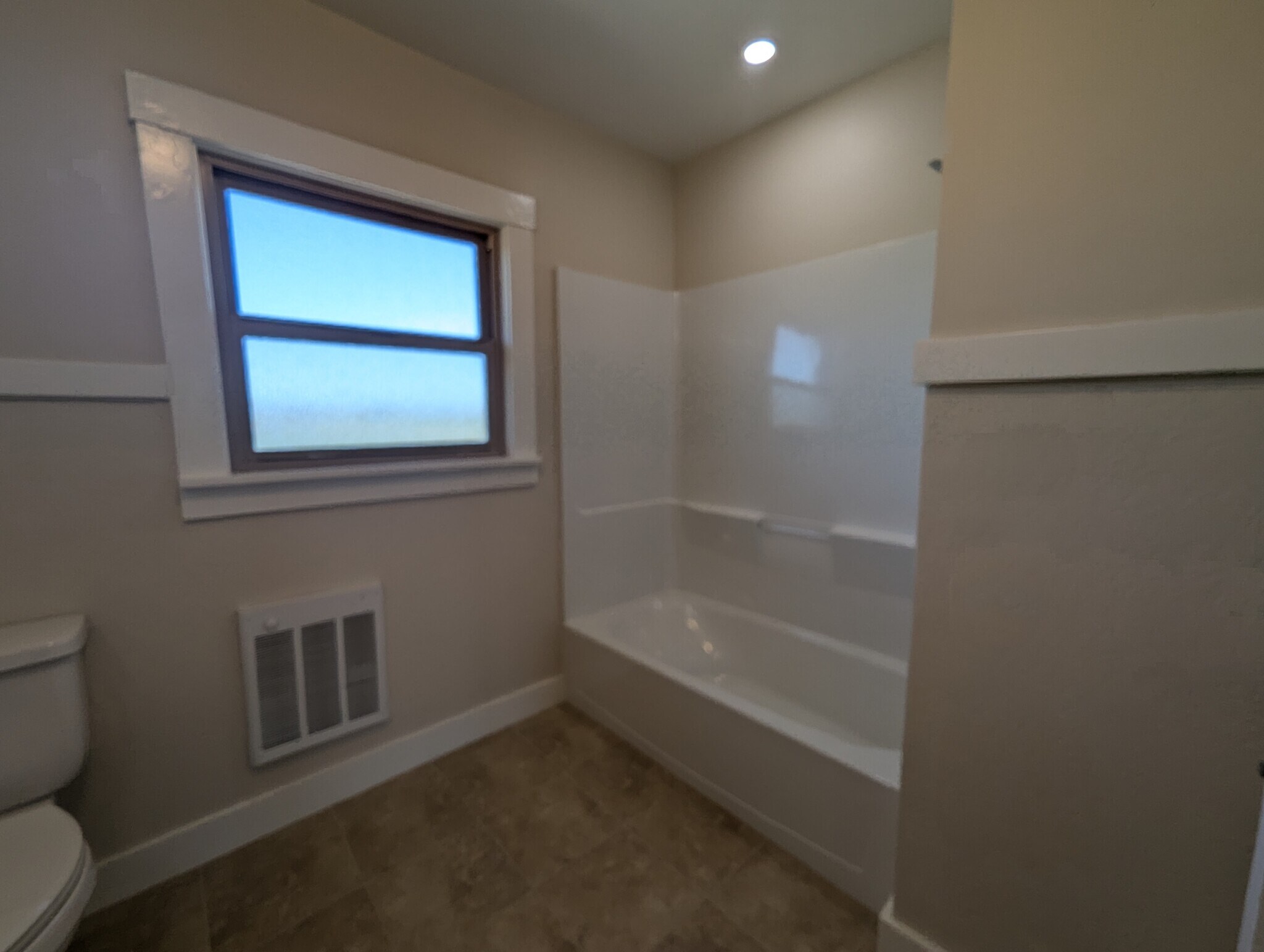 Building Photo - 211 Freitas Rd