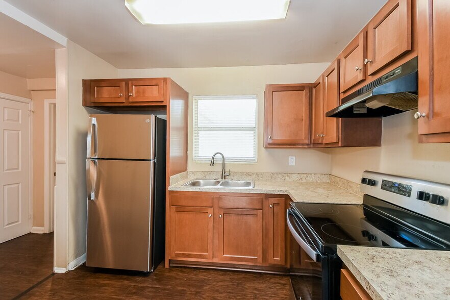 Building Photo - 3041 Detroit Cir N