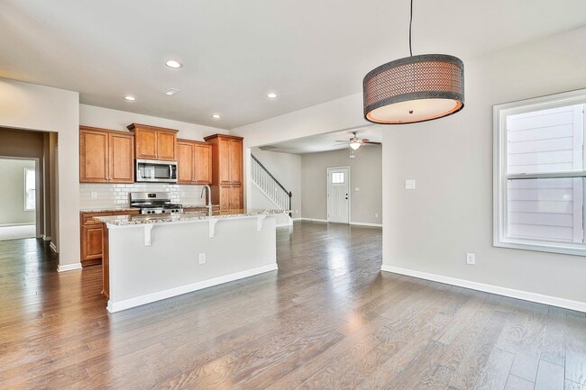 Building Photo - Spacious 5BR Home in Senoia — Golf Cart to Downtown