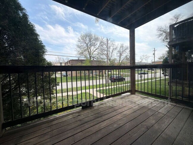 Building Photo - 3831 S 46th St