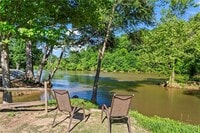 Building Photo - 1028 Riverbend Club Dr SE