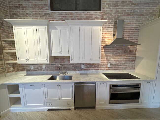 Building Photo - Iconic Kress Building 2BR Condo with Parking & Sound Panels