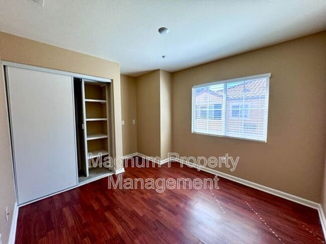 Building Photo - 25826 Iris Ave