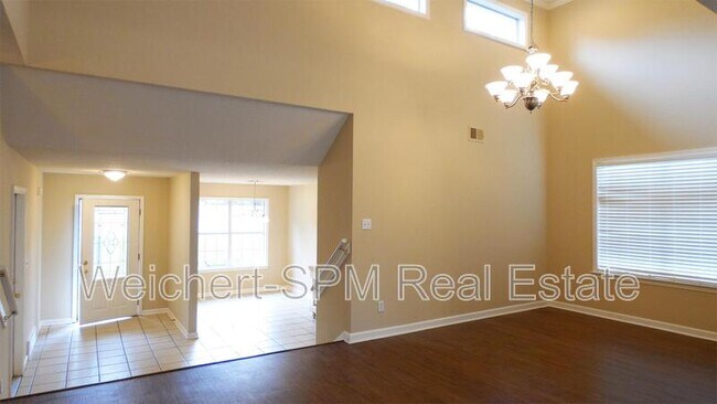 Building Photo - 110 S Walnut Bend Rd