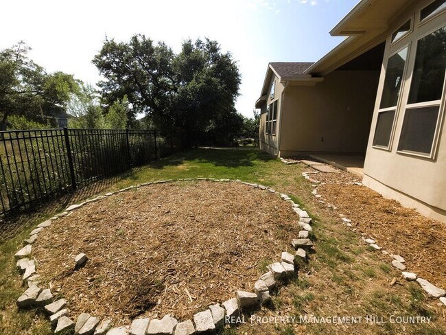 Building Photo - Luxurious Living in a Gated Community - 4 ...
