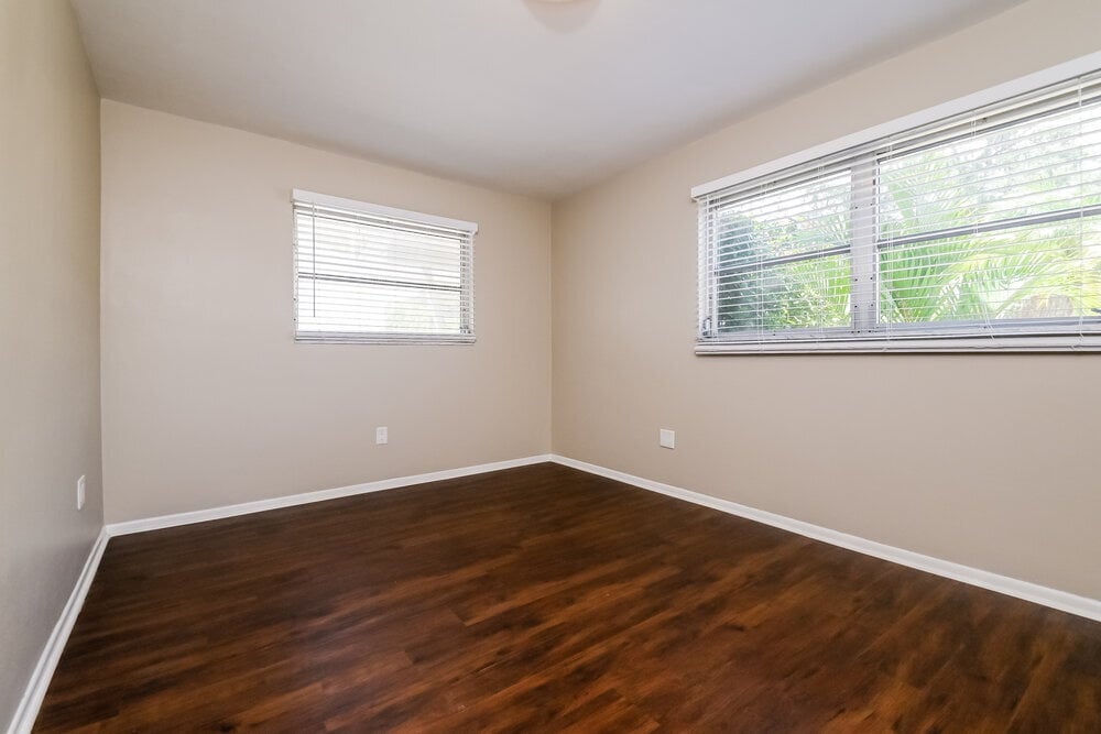 Building Photo - 712 Canterbury Rd