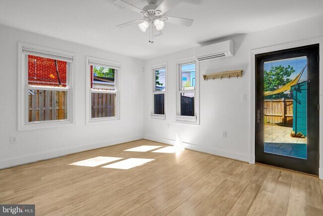 Building Photo - 1600 Woodbine St