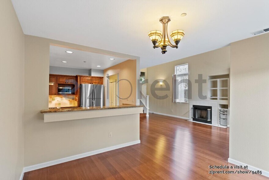 Building Photo - 155 Griglio Dr