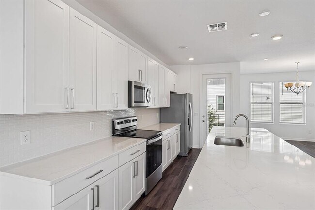 Building Photo - 12620 Willstatter Ave