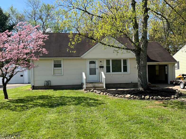 Primary Photo - 695 Afton Ave