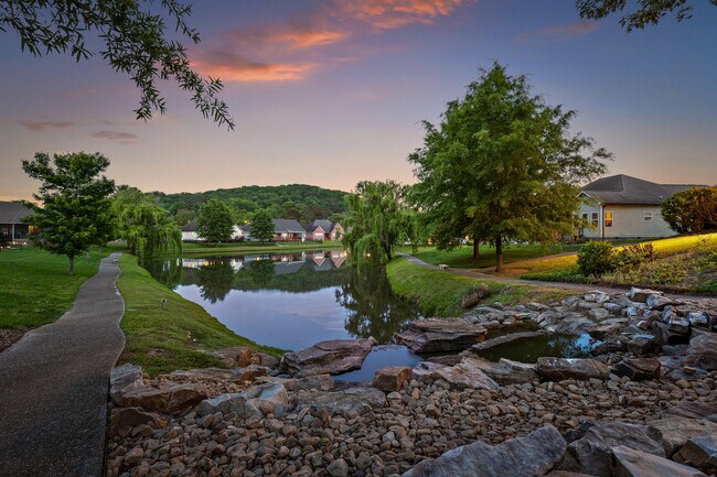 Building Photo - 3641 Willow Lake Cir