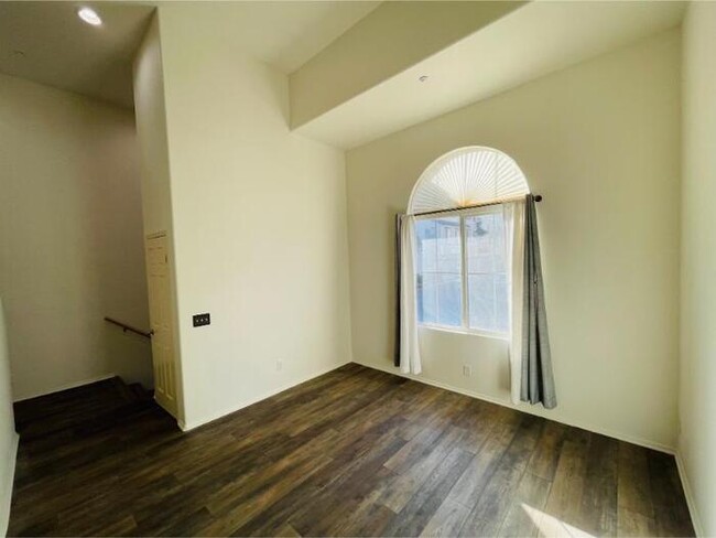 Building Photo - 33590 Willow Haven Ln