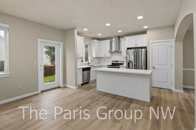 Building Photo - Gorgeous Updated 2012 Covington 4BR – New Paint, Floors, Cabinets, Quartz Counters +++