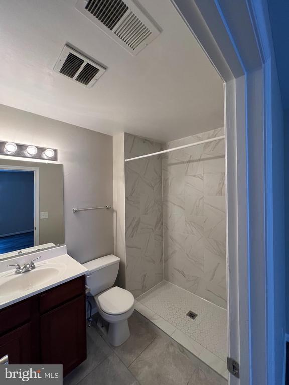 Building Photo - 38 White Pine Cir