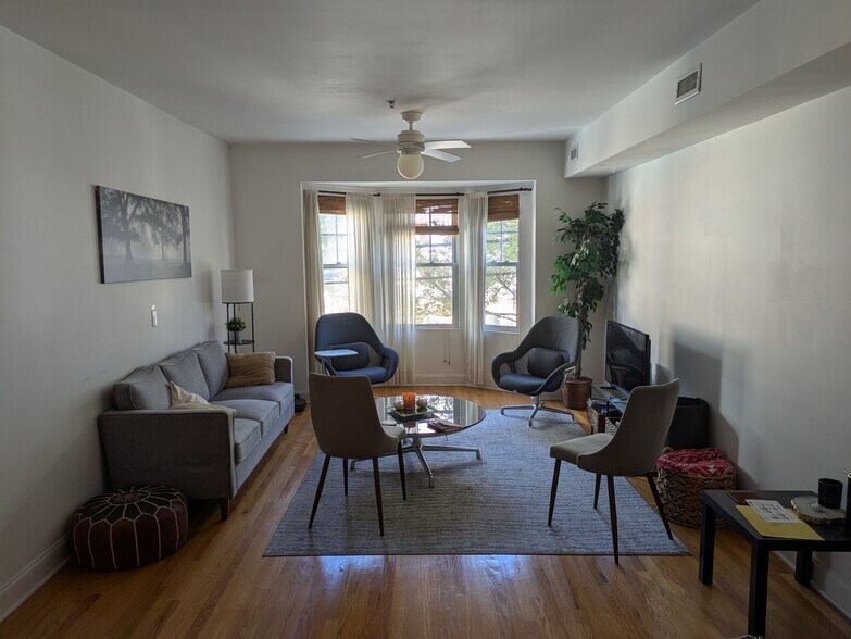 Primary Photo - 95 Webster Ave