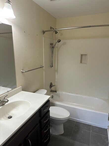 Building Photo - 39 19th St