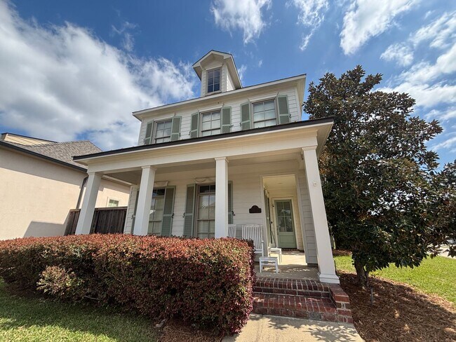 Building Photo - LUXURY LIVING IN THE PRESTIGIOUS PROVENANCE SUBDIVISION