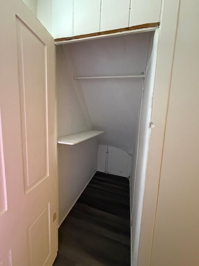 Building Photo - 49 N Main St