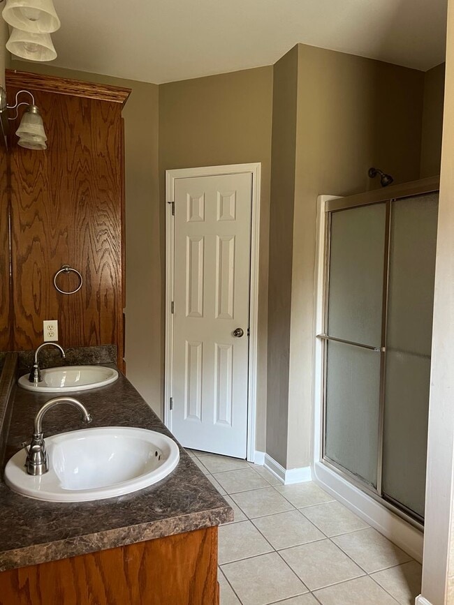 Building Photo - 183 Co Rd 739