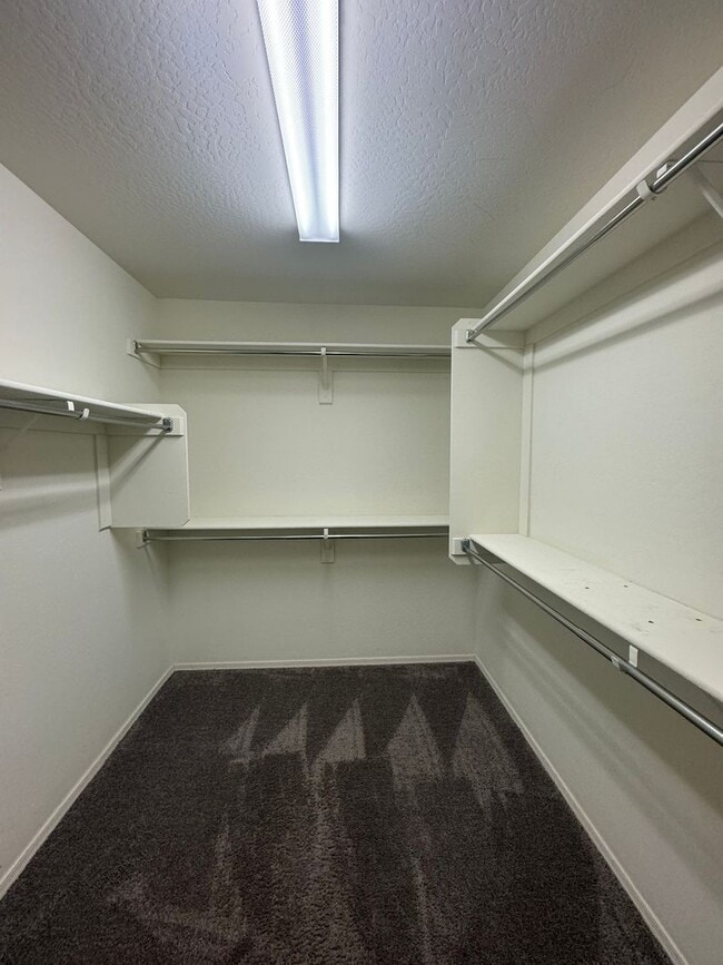 Building Photo - 16345 W Latham St