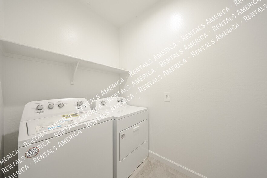 Building Photo - 38060 W Frascati Ave