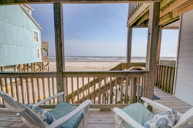 Building Photo - UNBELIEVEABLE VIEWS - Ocean Front OFF SEAS...