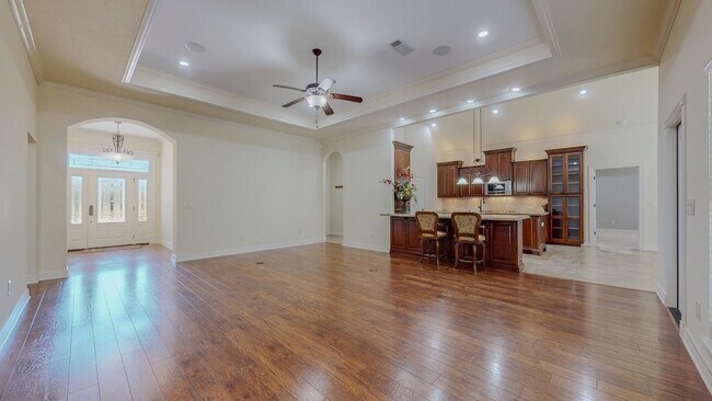 Building Photo - 313 Winding Brook Dr