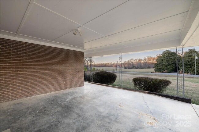 Building Photo - 44261 US-52