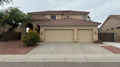 Building Photo - Ahwatukee Home With Pool Service & Landsca...