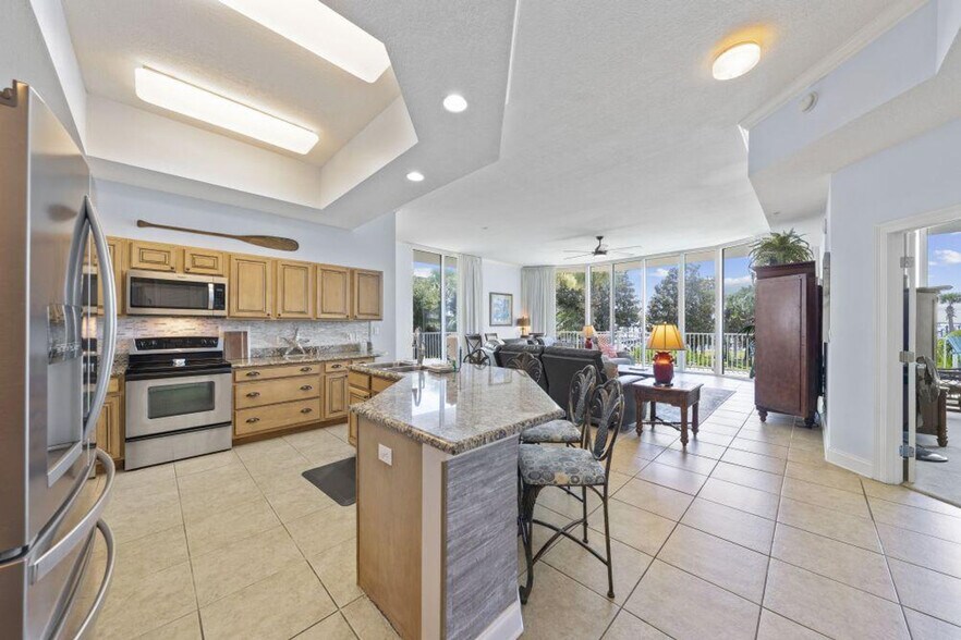 Building Photo - 27800 Canal Rd