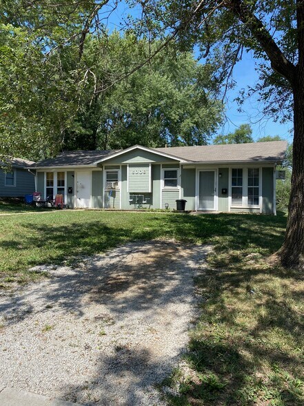 Primary Photo - 6006 E 152nd St