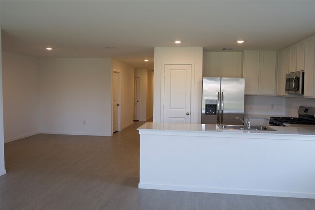Building Photo - 26614 Pampas Grass Ln