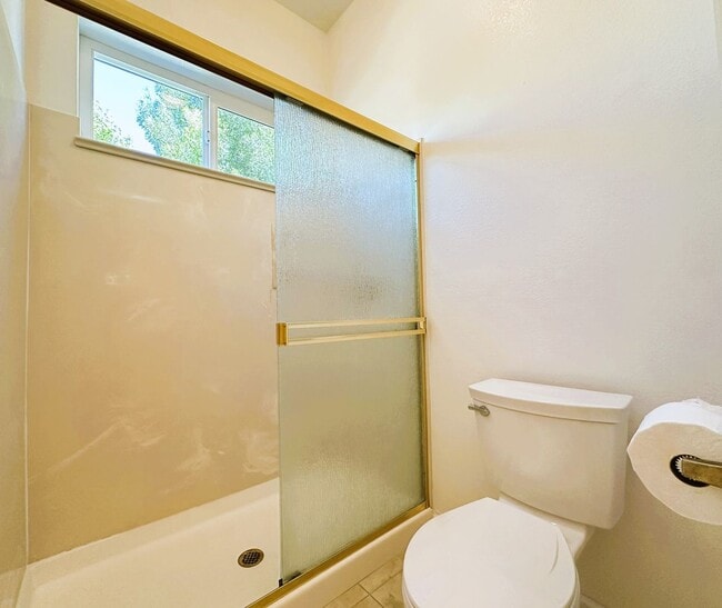 Building Photo - 2172 Dolen Pl