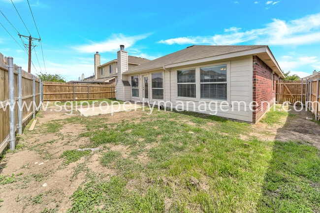 Building Photo - 413 Windy Hill Ln