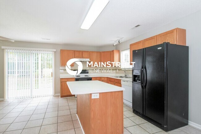 Building Photo - 5 Bedroom Pet-Friendly Home in Browns Summit, NC with Main Street Renewal