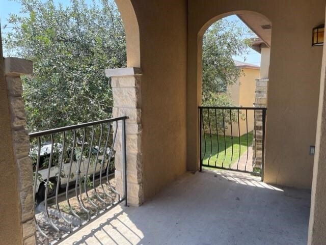 Building Photo - 9805 Sterling Loop