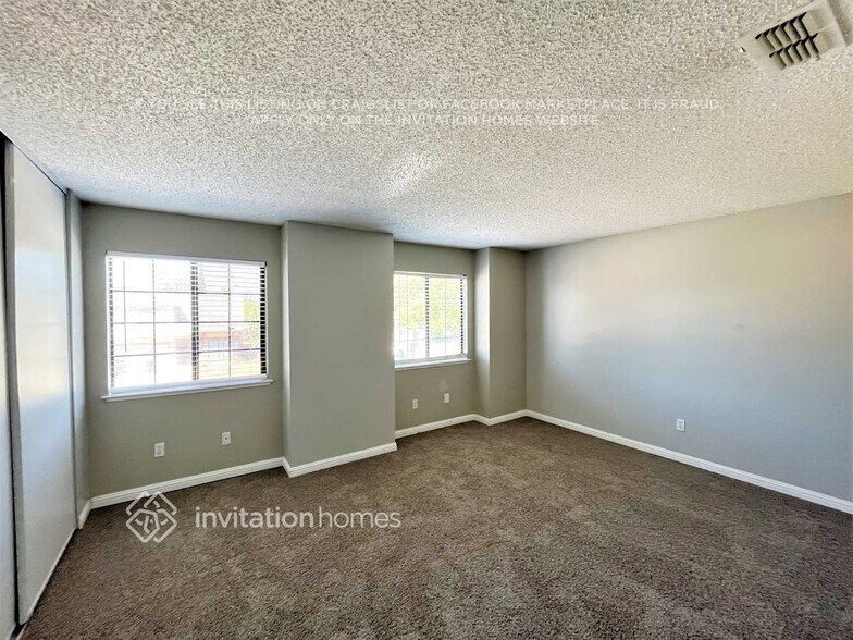 Building Photo - 3561 Binghamton Dr
