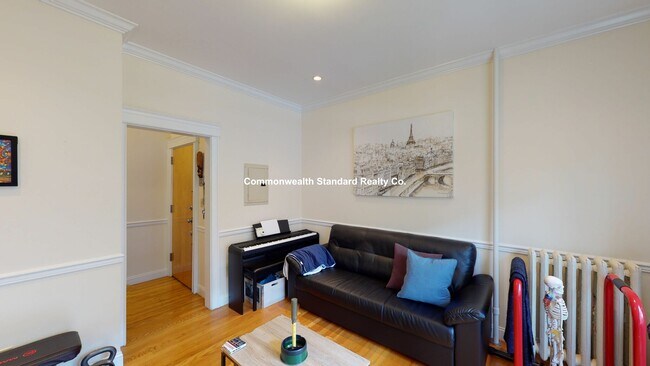 Building Photo - 76 Quint Ave