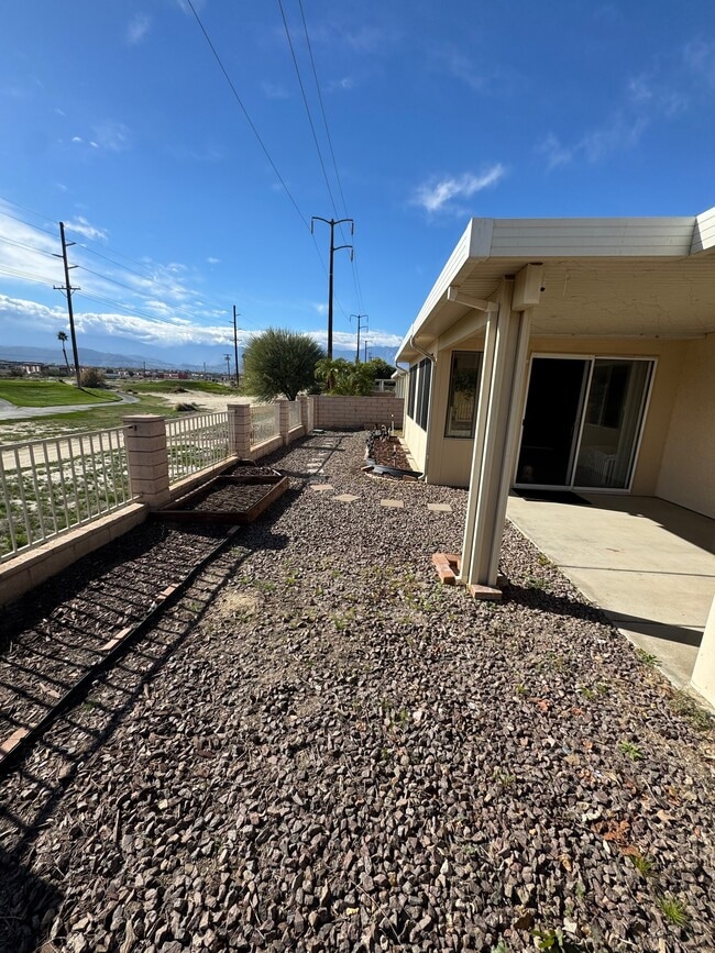 Building Photo - 73951 White Sands Dr
