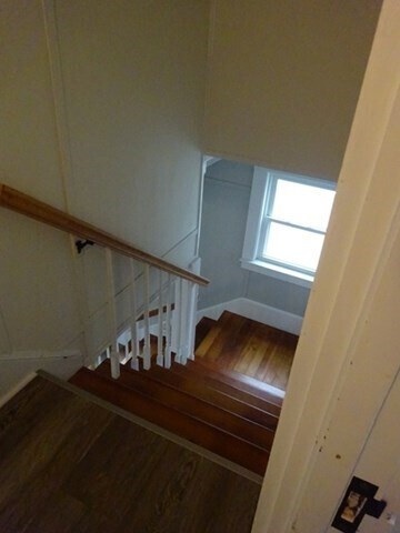 Building Photo - 34 Bayview St