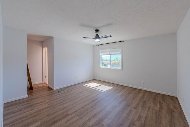 Building Photo - 4929 Black Dr NW