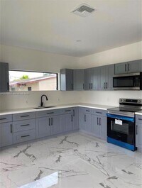 Building Photo - 26515 SW 139th Ave