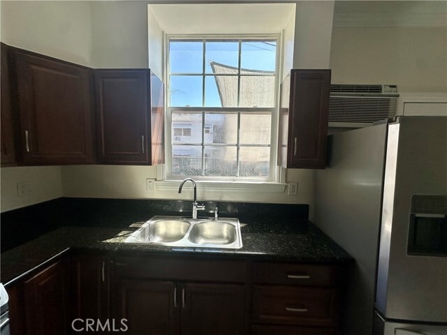 Building Photo - 1760 N Las Palmas Ave