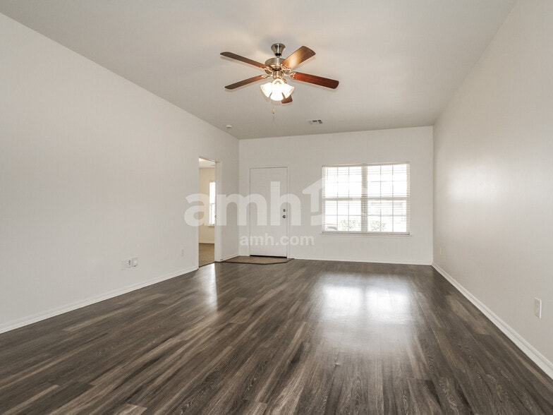 Building Photo - 11441 SW 25th Terrace